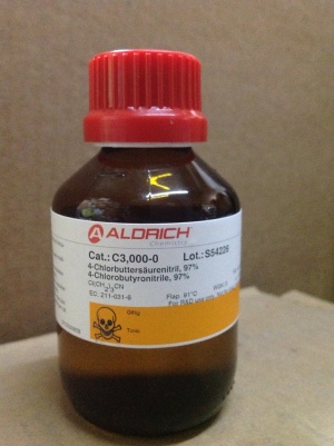 4-کلروبوتیرونیتریل 100 گرمی کد C30000 ساخت شرکت آلدریچ آمریکا