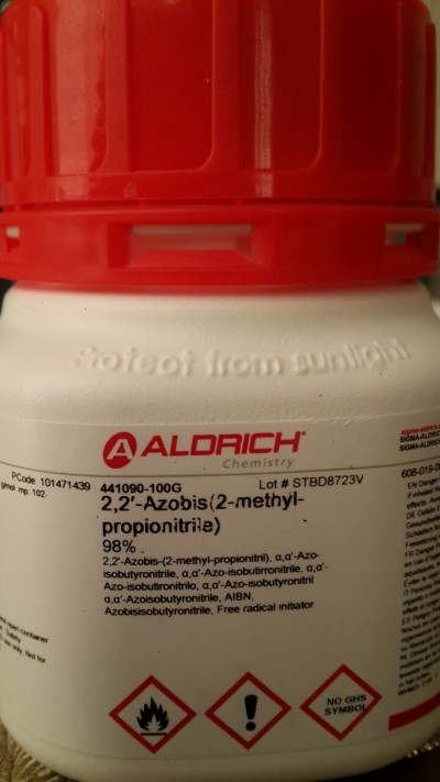 441090 Aldrich 2,2′-Azobis(2-methylpropionitrile) 