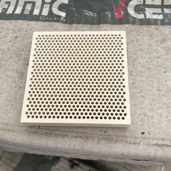 فروش فیلتر سرامیکی ریخته‌گری (Ceramic Foam Filter) برای آلومینیوم، چدن و فولاد 