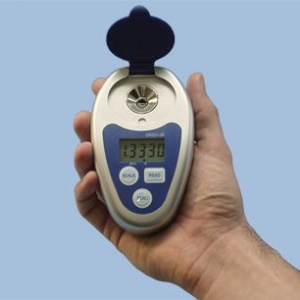رفراکتومتر دستی دیجیتال مدل DR201-95 ساخت شرکت کروس آلمان