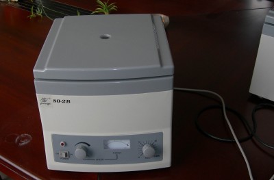Centrifuge 4000rpm,Capacity: 12*20ml