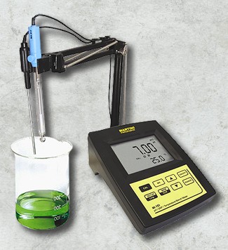 pH/ORP متر رومیزی مدل MI151 ساخت کمپانی میلواکی مارتینی ایتالیا
