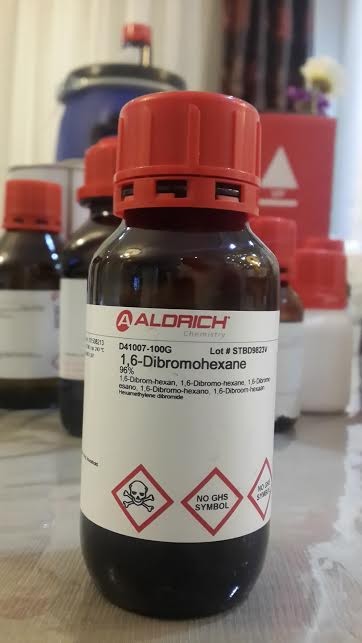 1و6 دی بروموهگزان 100 گرمی کد D41007 آلدریچ آمریکا