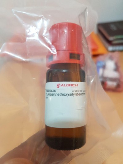 1,4-بیس (تری اتوکسی سیلیل)بنزن 5G / کد 598038