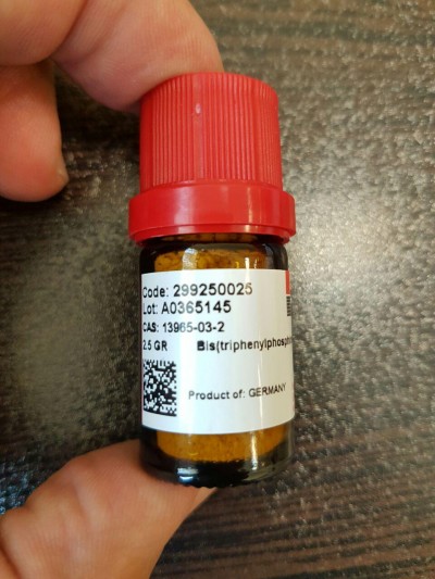 بیس (تری فنیل فسفین) پالادیوم(II)کلاراید 98% 2.5گرم / کد 299250025