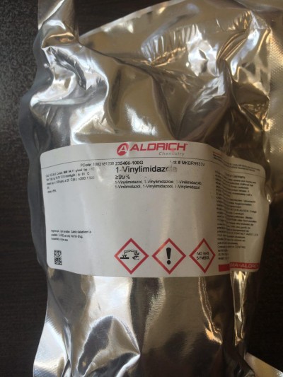 1-Vinylimidazole  صد گرم / کد 235466