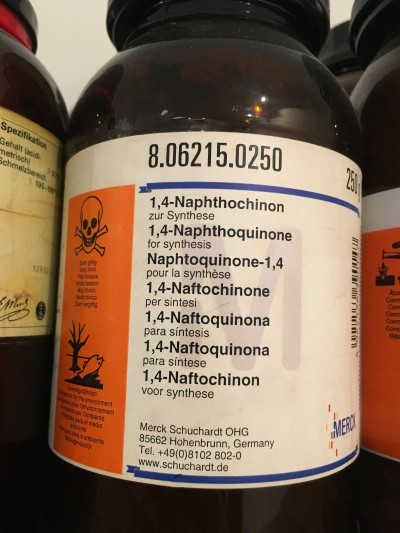 1 و 4 نفتوکینون 250 گرمی کد 806215 مرک آلمان 