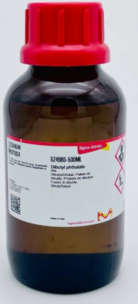 تصویر بطری دی‌بوتیل فتالات Sigma-Aldrich کد 524980 بسته ۵۰۰ میلی‌لیتر – Dibutyl Phthalate آزمایشگاهی
