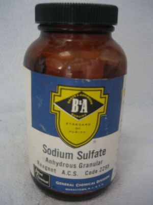 سولفات سدیم 500 گرمی ساخت شرکت B&A