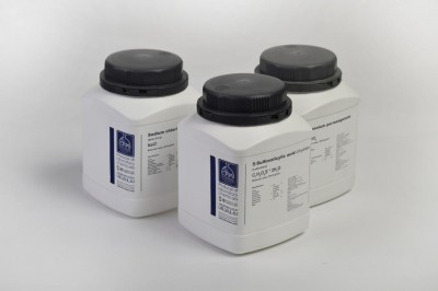 پارافین جامد گرانول extra pure ساخت شرکت دکتر مجللی 800 گرمی