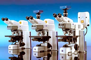 میکروسکوپ آزمایشگاهی مدل Axio Scope ساخت زایس آلمان