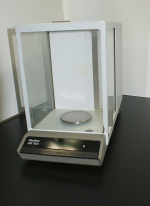 Mettler AE163 Mettler AE-163 Analytical Balance Mettler Analytical Balance Mettler FIVE PLACE ANALYTICAL BALANCE used 