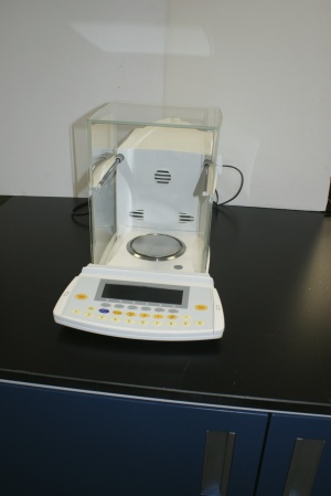 The new Sartorius ME235S replaces the Sartorius ME215S - This Sartorius ME235S Sartorius ME-235S Sartorius ME235S SuperRange semi micro used balance features a weighing range of 0.01 mg to 230 g and full resolution for every sample weighed. This is a ve