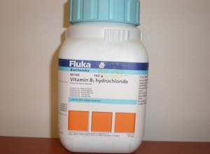 Fluka 50g Powder Vitamin B1 99%