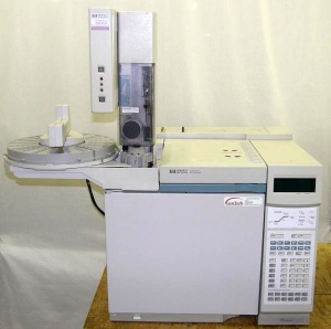 دستگاه گازکروماتوگرافی مدل 6890 ساخت کمپانی Agilent