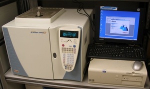 دستگاه گازکروماتوگرافی مدل Ultra Trace ساخت شرکت Thermo Finnigan آمریکا 