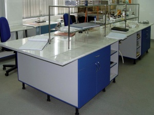 سکوبندی دوطرفه با رویه سنگ 